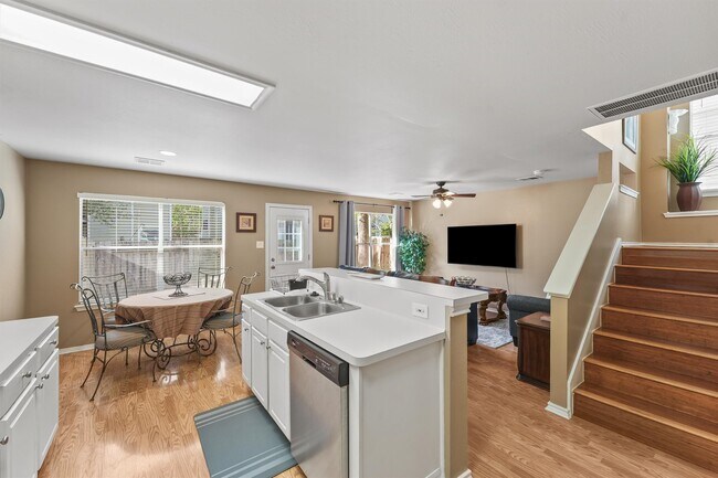 Building Photo - 195 S Walden Elms Cir