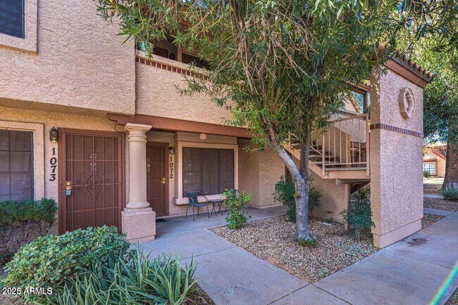 Building Photo - 4901 E Kelton Ln