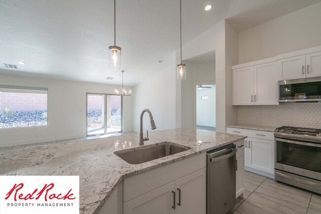 Building Photo - Come Live in the Desirable Sage Canyon Neighborhood!