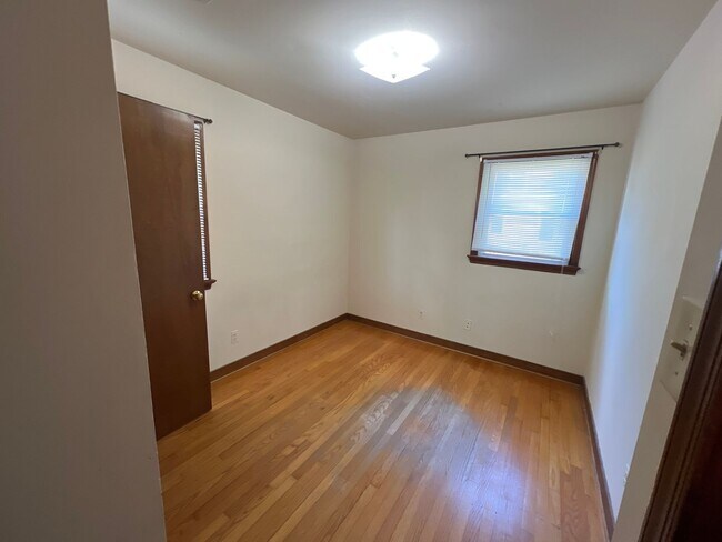 Building Photo - 7403 Shady Grove Rd