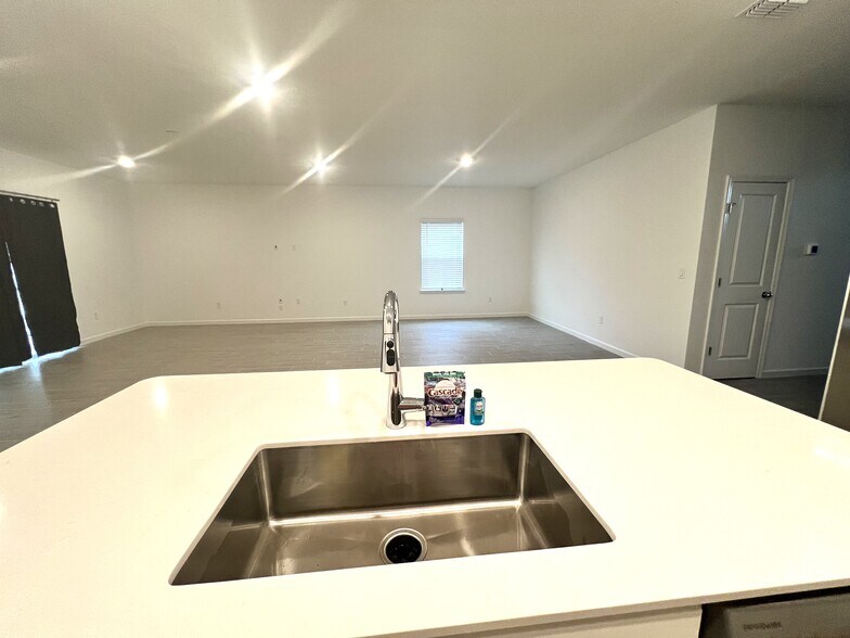 Island Kitchen - 15542 Whispering Fir Dr
