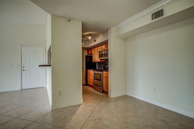 Building Photo - 103 Yacht Club Way