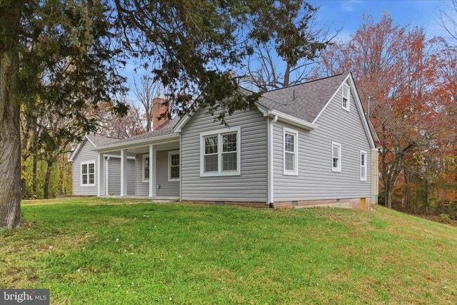 Building Photo - 130 Cox Rd