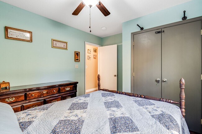 Building Photo - Cozy & Fully-Furnished West Asheville 2-Bedroom (Utilities Included)