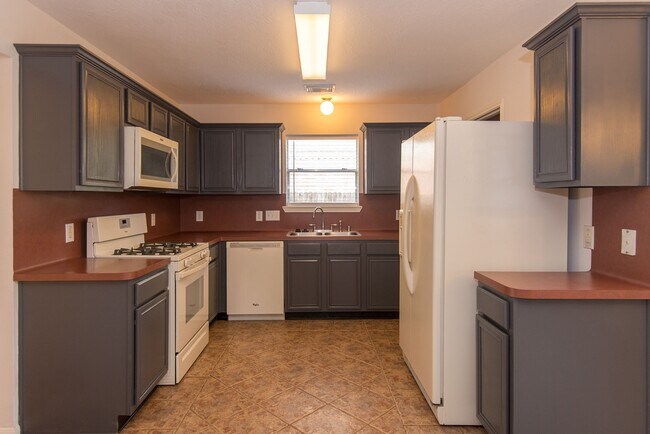 Building Photo - 2207 Ames St