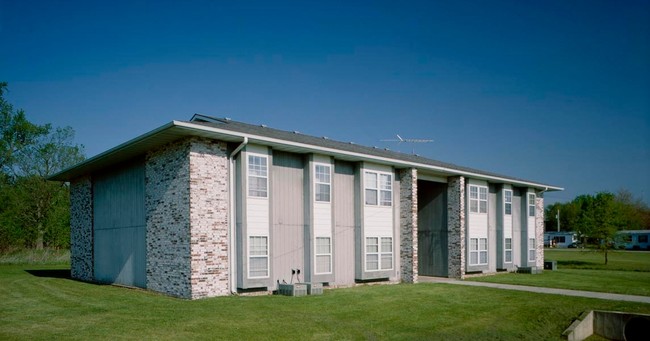 Primary Photo - Hamilton Heights Apartments
