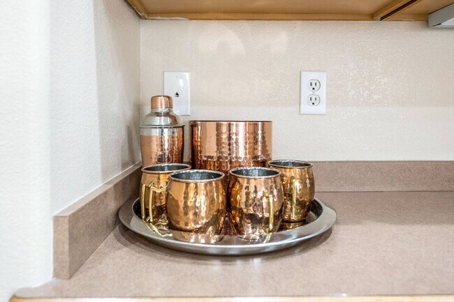 Building Photo - 2711 Sunrise Point Rd