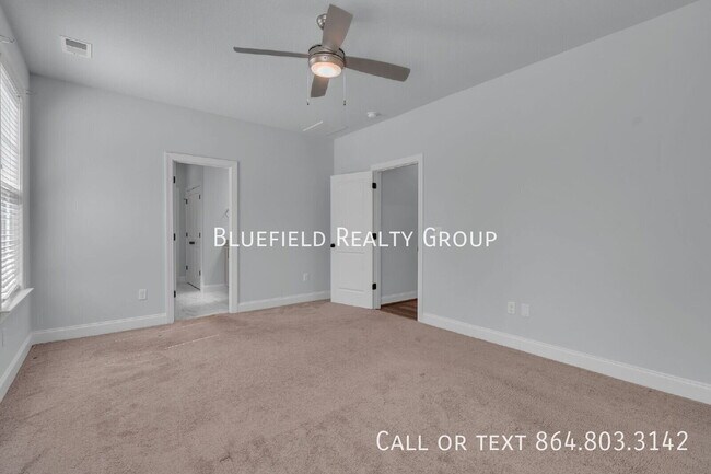 Building Photo - 2 Winding Rock Rd