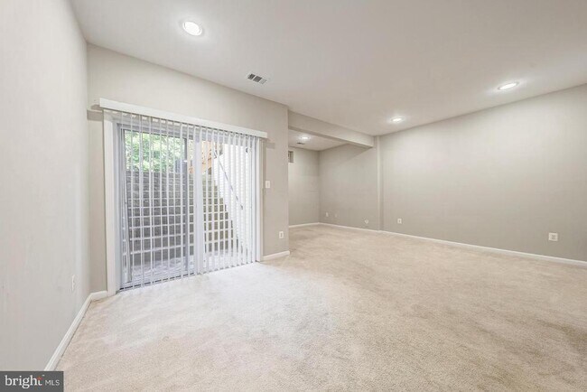 Building Photo - 43122 Forest Edge Square