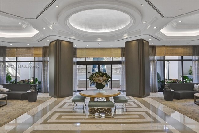 Building Photo - 2000 Island Blvd