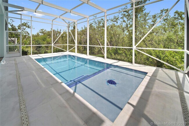 Building Photo - 2 Flamingo Hammock Rd