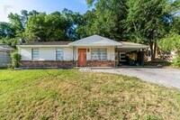 Building Photo - Updated 3 Bed / 1 Bath Ranch-Style Home with Large Storage Room!
