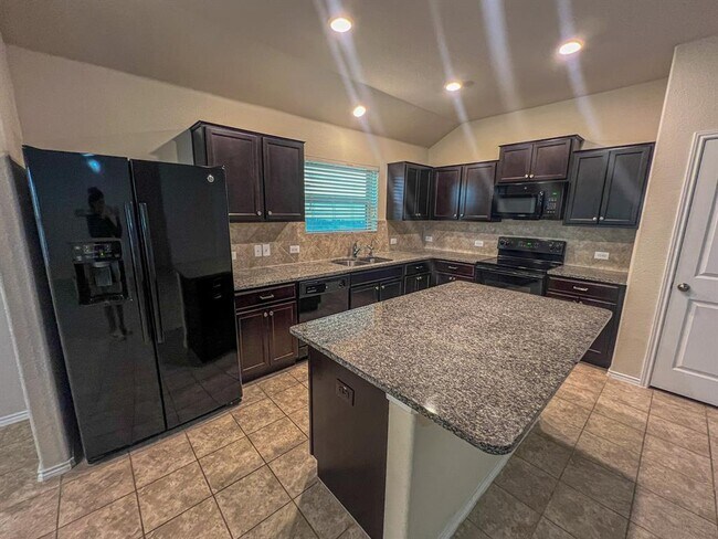 Building Photo - 324 Druse Ln