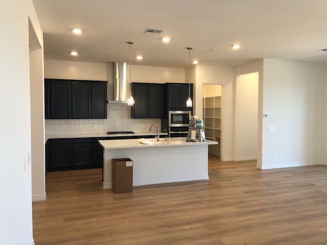 Building Photo - 22718 E Bonanza Way