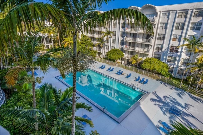 Building Photo - 492 NW 165th St