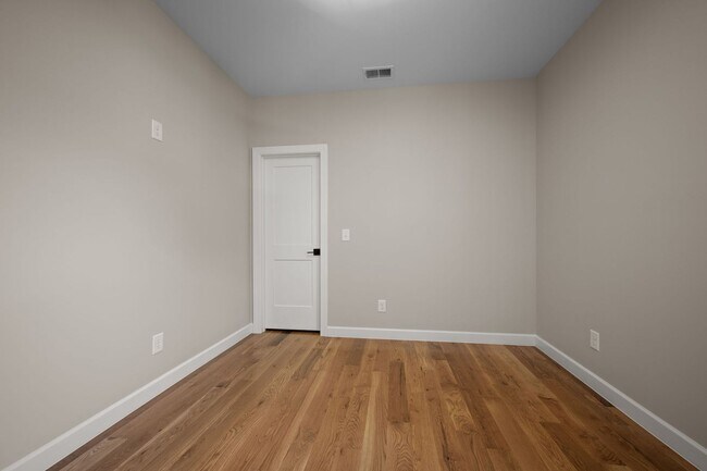 Building Photo - BRAND NEW! Spacious Nashville Home in a Qu...