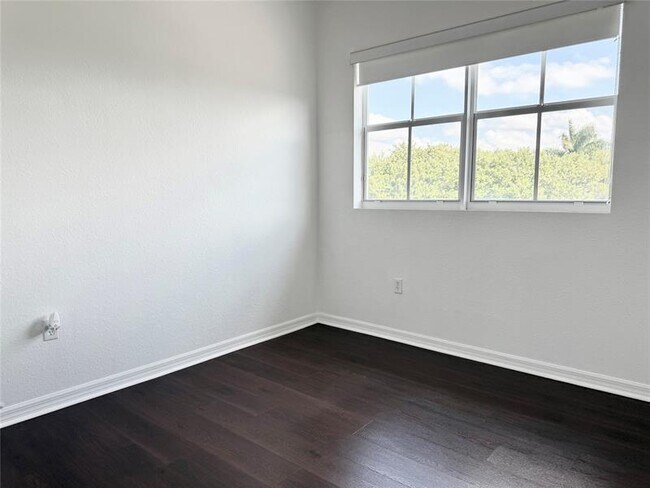 Building Photo - 10870 NW 88th Terrace