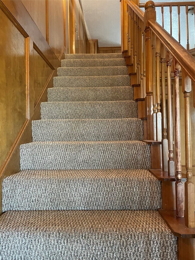 Building Photo - 21122 Harvest Hill Ln