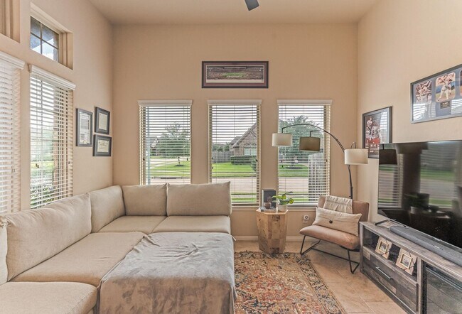 Building Photo - 23426 Tirino Shores Dr