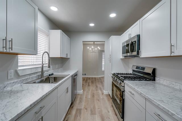 Building Photo - 1614 Matagorda Dr