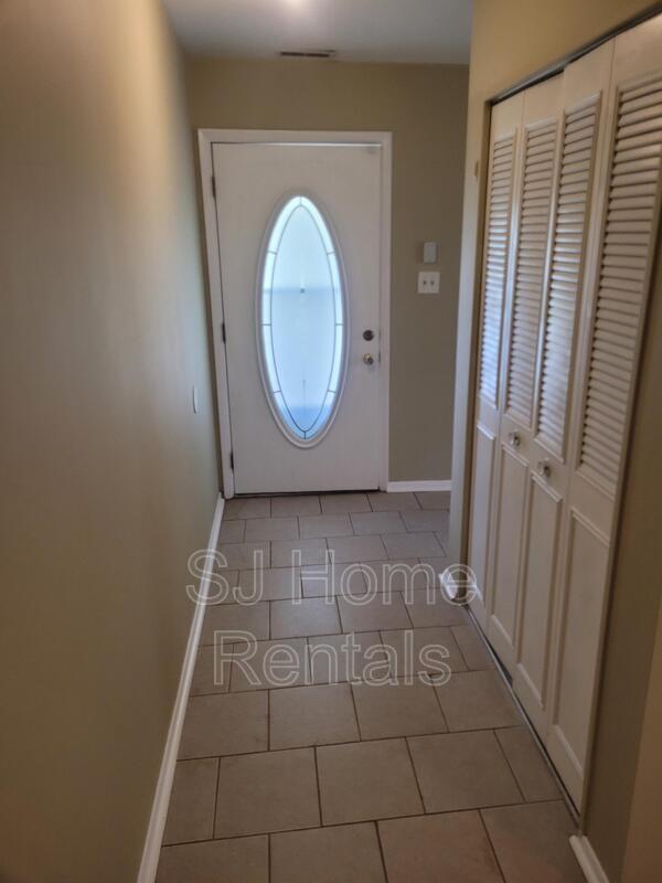 Building Photo - 47 Holstone Ln