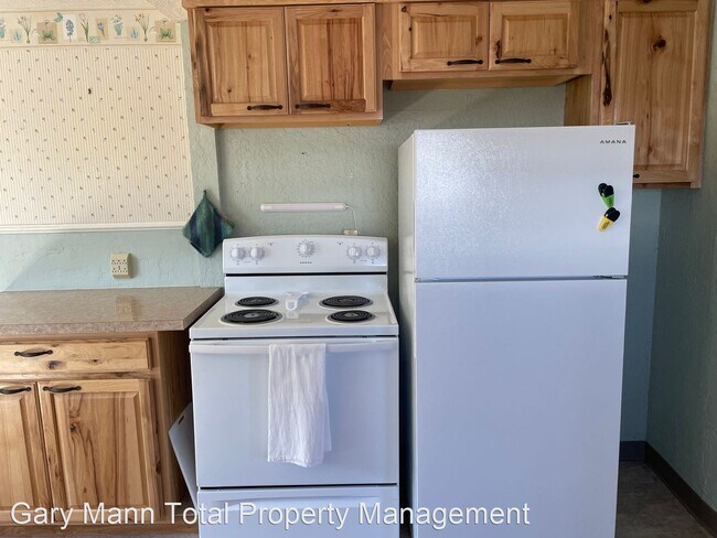 Building Photo - 4 br, 2 bath House - 50 Fir ST S