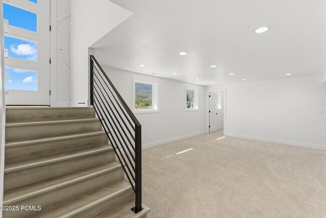 Building Photo - 5866 N Fork Rd