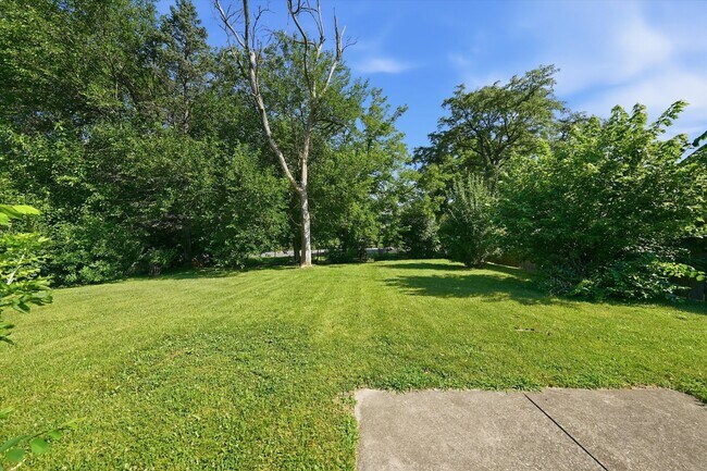 Building Photo - 4050 Violet Ln