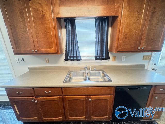 Building Photo - 302 Earnhardt Dr