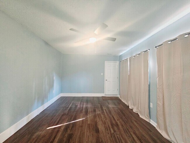 Building Photo - 6441 Rutherglen Dr