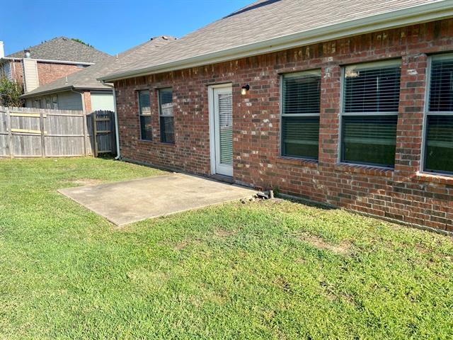 Building Photo - 3116 Kennedy Dr