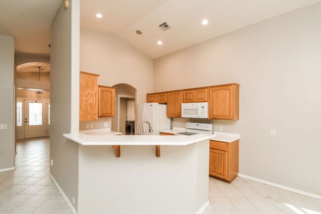 Building Photo - 6152 S Hidden Hill