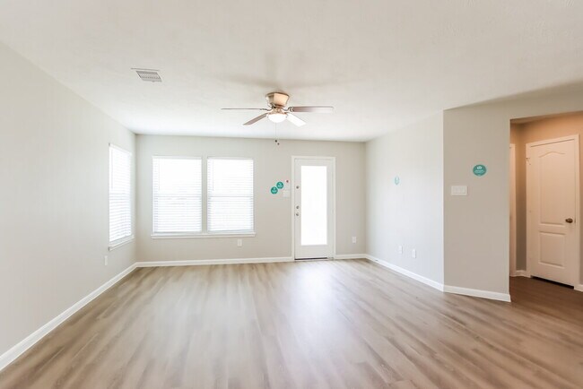 Building Photo - 20132 Langwell Dr