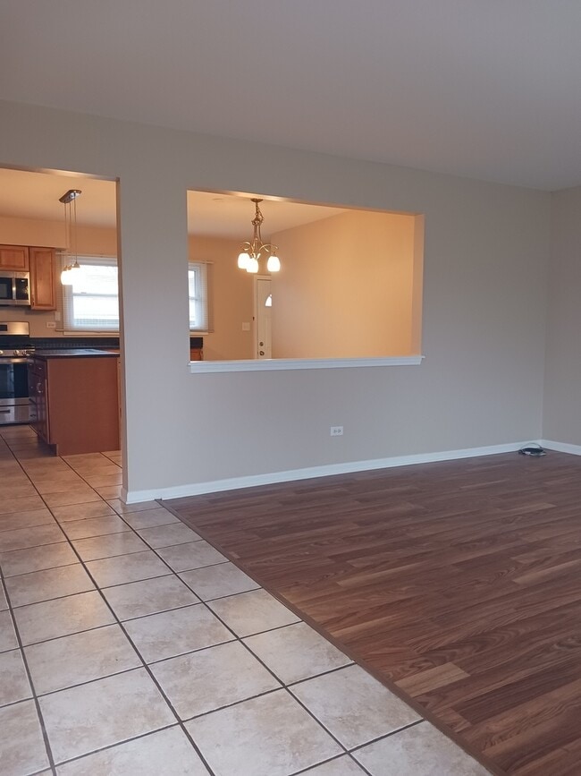 Building Photo - 546 Fawn Ct