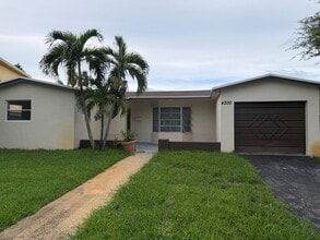 Building Photo - 4200 NW 37th Terrace
