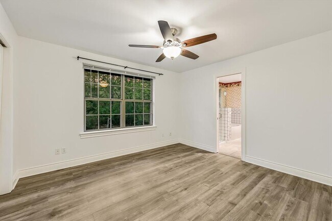 Building Photo - 104 Upolu Ct