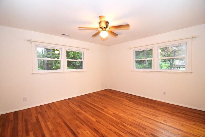 Building Photo - 433 Princess Ann Dr