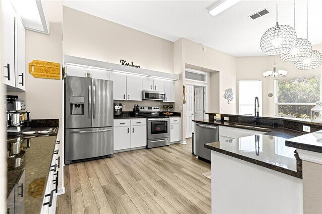 Building Photo - 6744 SW 113th Pl