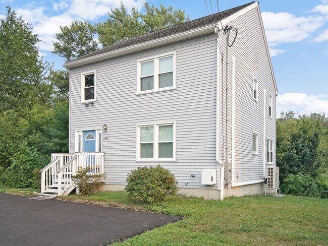 Primary Photo - 744 S Main St