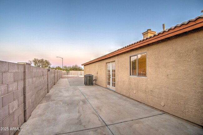 Building Photo - 15443 N 86th Ln