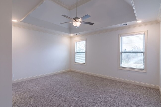 Building Photo - 254 Hutch Ct