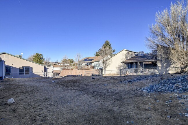 Building Photo - 7100 Roundup Dr
