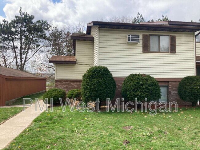 Building Photo - 6063 In the Pines Dr SE