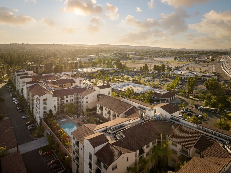 Building Photo - Reata Oakbrook Village