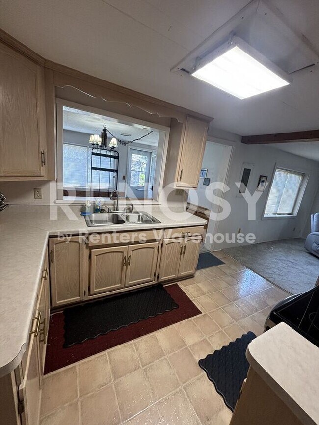 Building Photo - 3 Bedroom 1 Bath Single Family Home in Isle