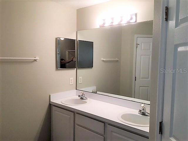 Building Photo - 610 Yak Ct