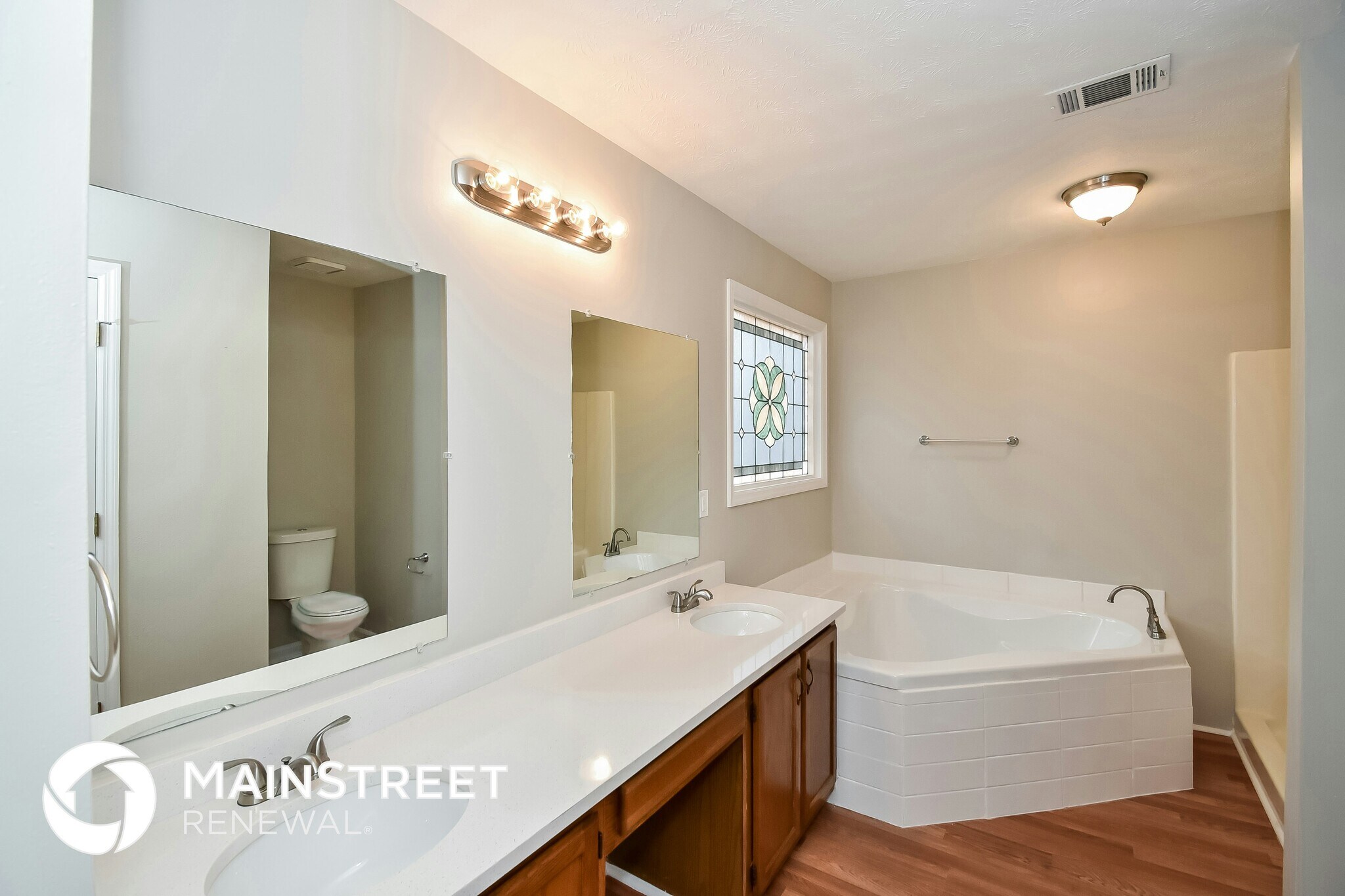 Building Photo - 4070 Oak Stone Dr