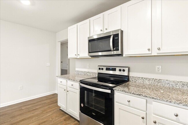 Building Photo - 18 E Sycamore Trl