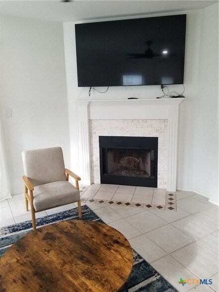 Building Photo - 2703 Blackburn Dr