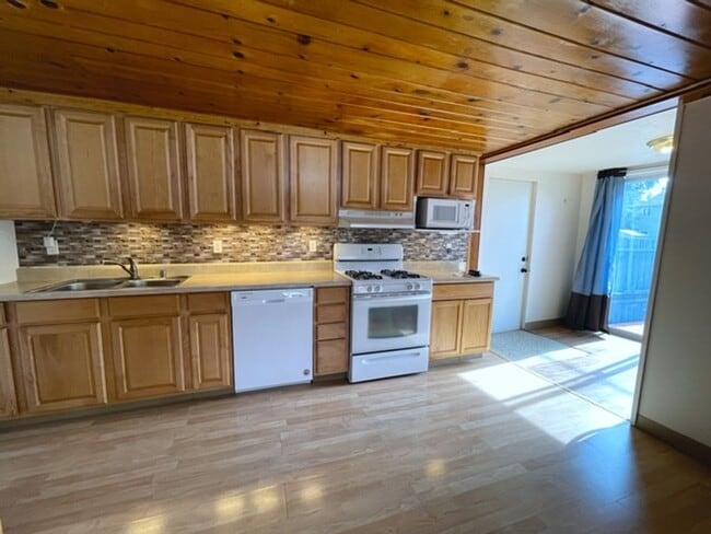 Building Photo - Unique and Updated Corner Lot Cabin in Mou...